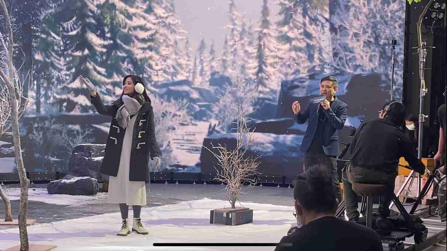 2121非凡以ALED先进显屏技术，，，与金马奖视觉特效团队“再现影像”携手合作打造LED虚拟摄影棚，，提供沉浸式表演体验，，，，并精简拍摄成本与时间